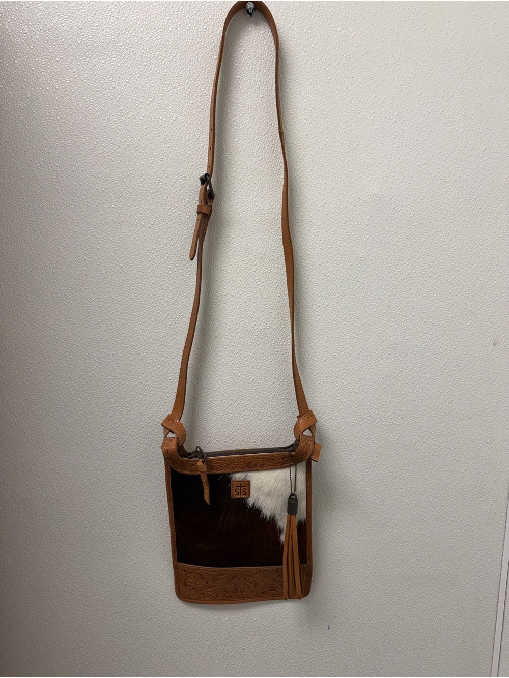 STS Ranchwear Brown and White Crossbody Bag with Tan Leather Trim